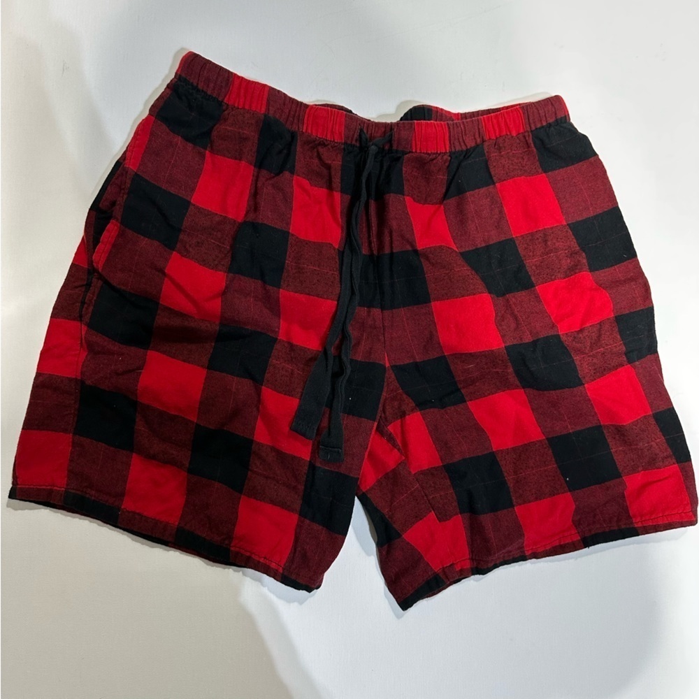 Stars above red and black, buffalo check shorts size XS